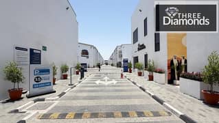 !! NICE COMPOUND !! GOOD FOR SPORTS ACTIVITIES !! OFFICE AND STORAGE !!
