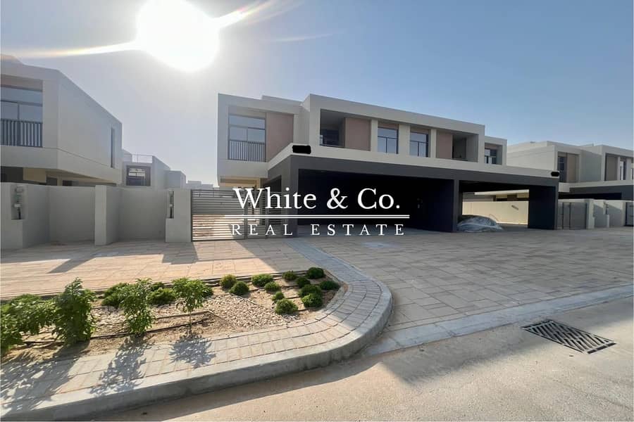 Motivated Seller | Twin-Villa | Luxury Motivated Seller | Twin-Villa | Luxury