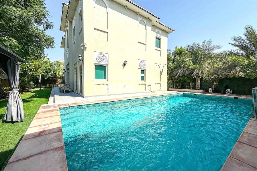位于阿尔弗雷德街区,阔塔什别墅区 4 卧室的别墅 7450000 AED - 11832351 位于阿尔弗雷德街区,阔塔什别墅区 4 卧室的别墅 7450000 AED - 11832351