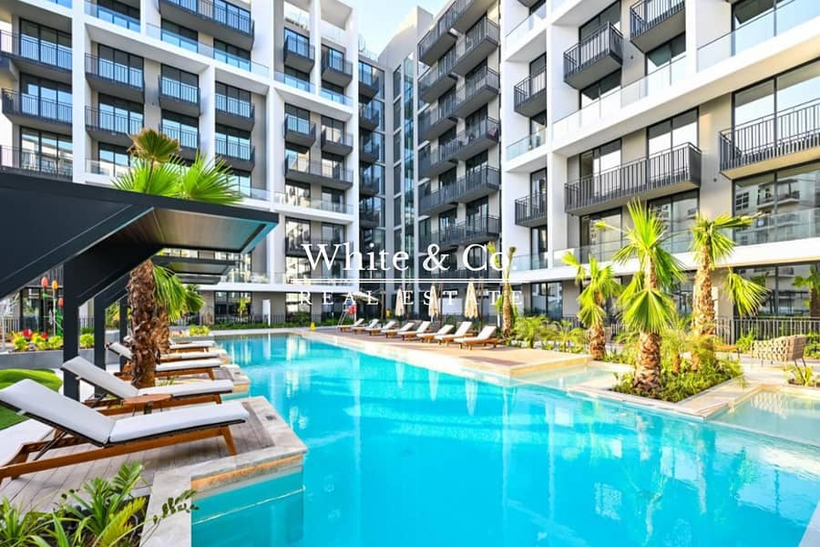 Pool View | Chiller Free| Spacious Layout Pool View | Chiller Free| Spacious Layout