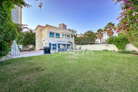 2 Bedroom Villa for Sale in Jumeirah Village Triangle (JVT), Dubai - CENTRAL LOCATION / Nice Garden / Big Plot