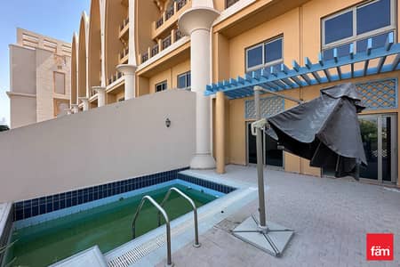 3 Bedroom Flat for Rent in Palm Jumeirah, Dubai - Private Pool l Duplex l Prime Location