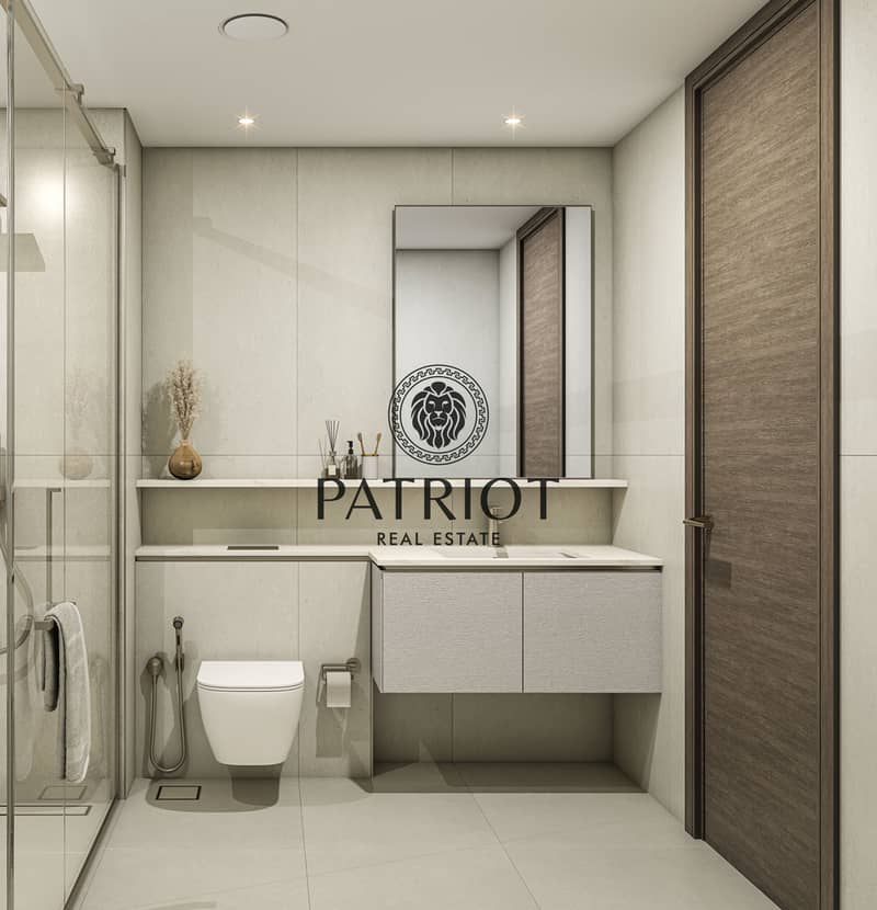 8 Bathroom. jpg