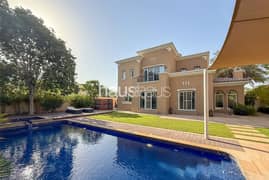 La Coleccion | Private Pool | White Kitchen