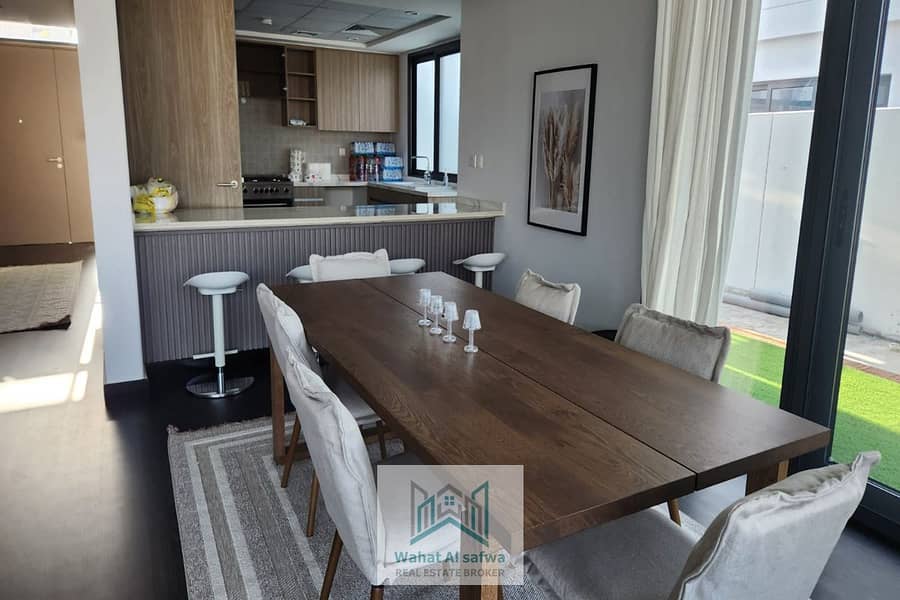 12 5bhk (8). jpg