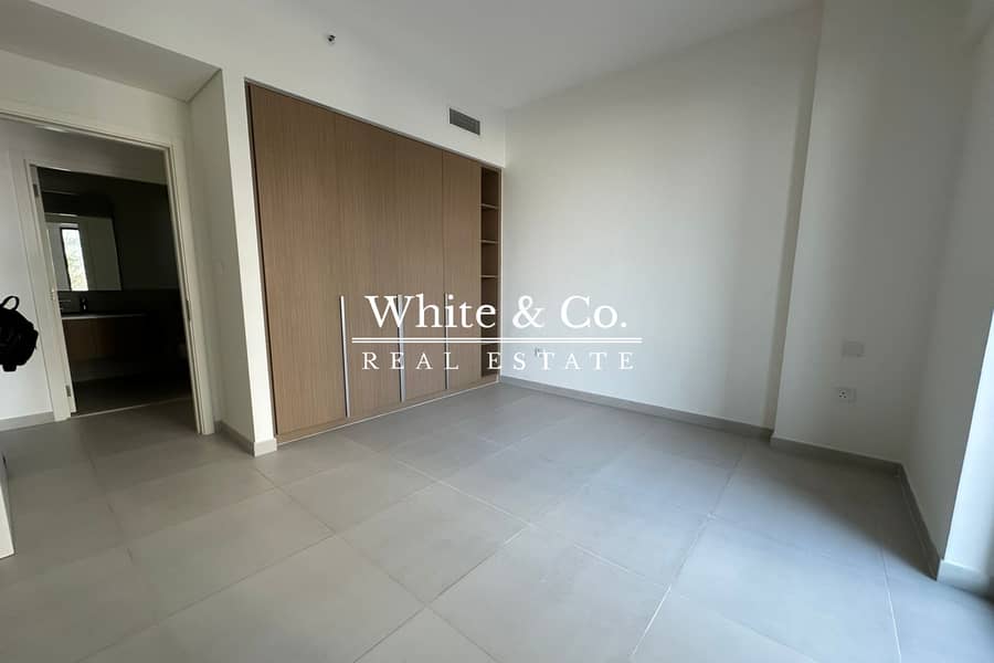 Bright and Spacious | Vacant | Great Value Bright and Spacious | Vacant | Great Value