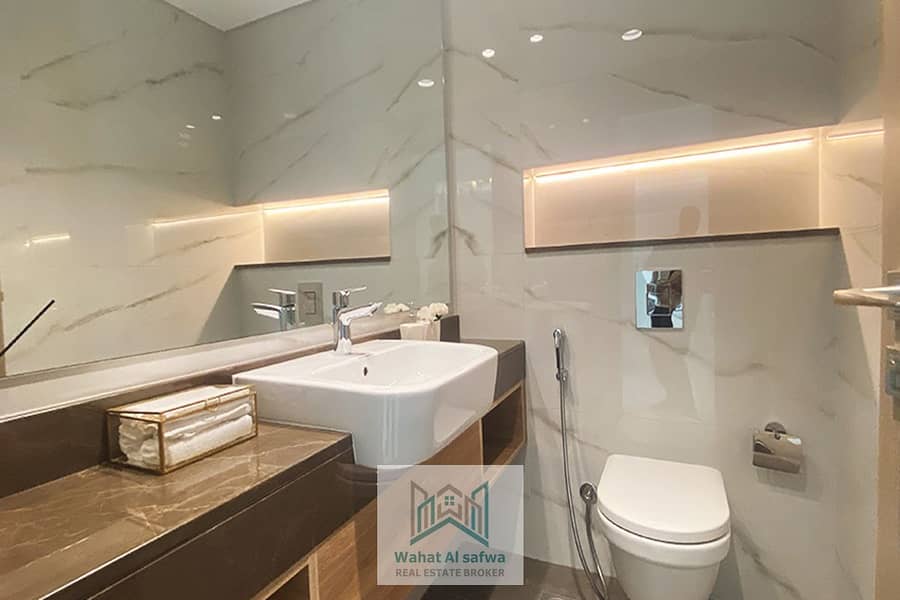 4 bathrooms-1. jpg