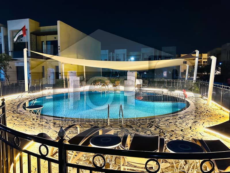 15 swimming pool night 1. jpg