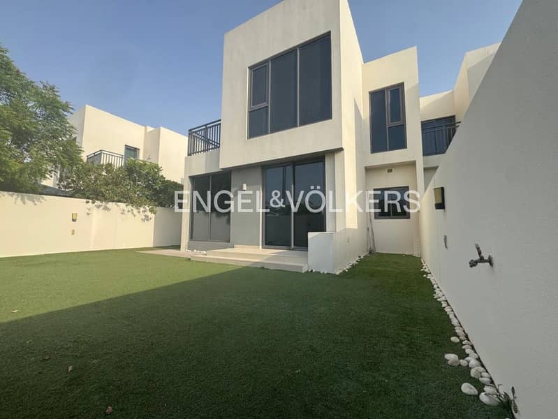 Vacant Now  |  Greenbelt  |  Corner Unit