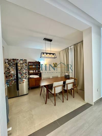 2 Bedroom Townhouse for Sale in Yas Island, Abu Dhabi - c2ee1e7e-1481-45b5-8f2f-9a8c2759d02d. jpeg