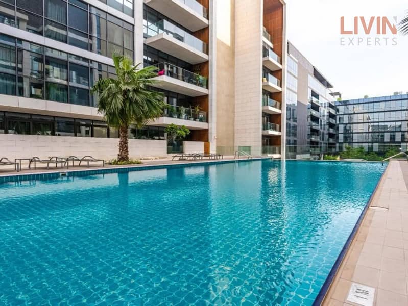 4 Bldg 14- City Walk Pool. jpg