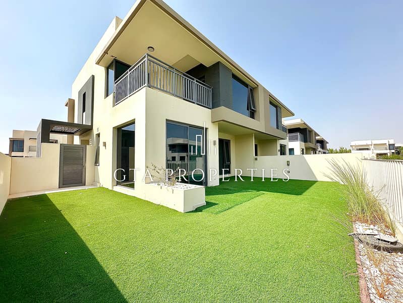 位于迪拜山庄,枫叶社区,枫叶1号公寓 5 卧室的联排别墅 350000 AED - 11838021 位于迪拜山庄,枫叶社区,枫叶1号公寓 5 卧室的联排别墅 350000 AED - 11838021