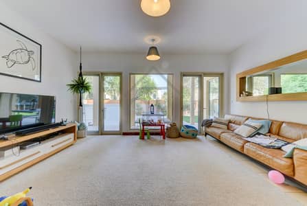 5 BR Villa | Immaculate condition | Perfect Location 5 BR Villa | Immaculate condition | Perfect Location