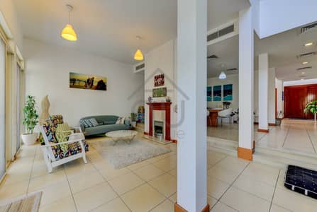 5 BR Villa | Immaculate condition | Perfect Location 5 BR Villa | Immaculate condition | Perfect Location