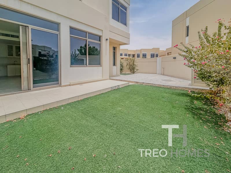Spacious | Corner unit | Great Value! Spacious | Corner unit | Great Value!