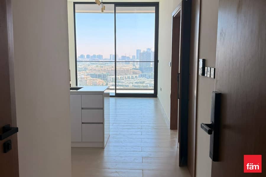 Vacant | Spacious Layout | Pool View | Brand New Vacant | Spacious Layout | Pool View | Brand New