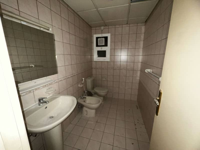 11 855b2ff3-2327-4130-8aed-552ada912297. jpg