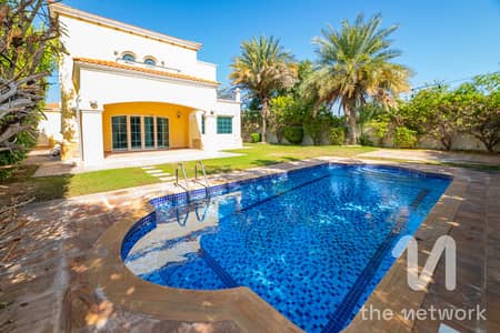 4 Bedroom Villa for Rent in Jumeirah Park, Dubai - Private Pool | Single Row | Well-Maintained