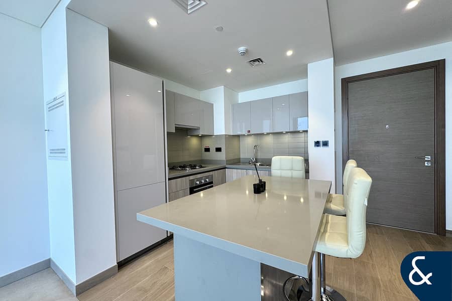 Modern Finish | Kitchen Island | Open Plan Modern Finish | Kitchen Island | Open Plan