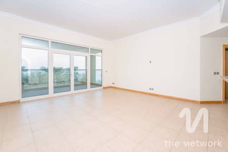 2 Bedroom Apartment for Rent in Palm Jumeirah, Dubai - Vacant | Video Available | Sea View | Beach Access