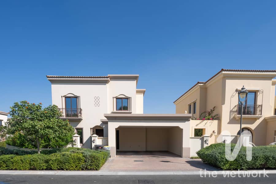 Vacant Now | Community View | Stunning Garden Vacant Now | Community View | Stunning Garden