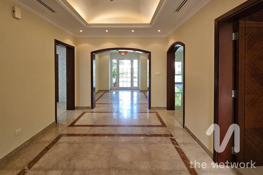Upgraded 4BR Villa | Spacious Garden | Vacant Upgraded 4BR Villa | Spacious Garden | Vacant