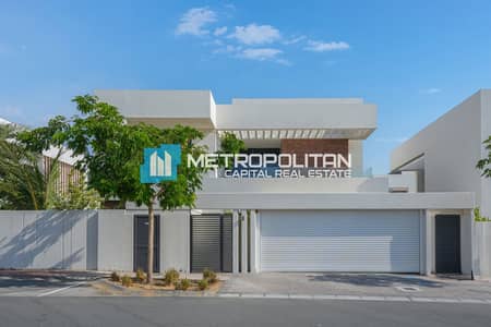 5 Bedroom Villa for Sale in Yas Island, Abu Dhabi - Single Row|5 Bedroom|High-end Villa|Prime Living