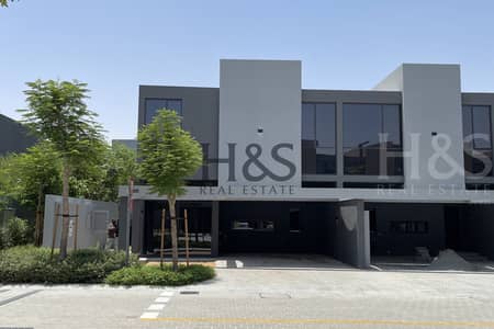 4 Bedroom Townhouse for Sale in Tilal City, Sharjah - corner unit | Own a Smart Home at an Affordable Price | Flexible Payments | High ROI