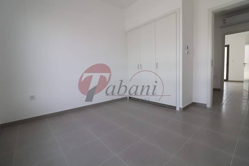 Brand New 4 BR Close to the pool Corner Brand New 4 BR Close to the pool Corner