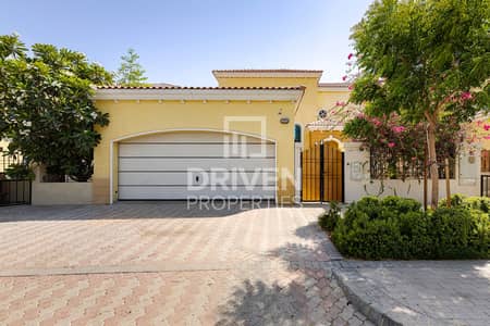 3 Bedroom Villa for Rent in Jumeirah Park, Dubai - Exquisite Landscaped Villa | Prime Location
