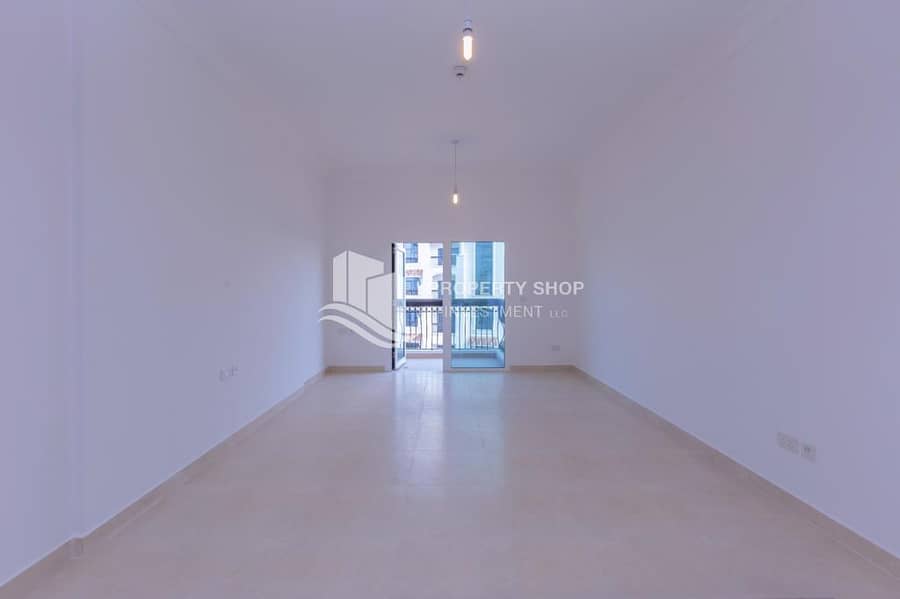 2 1887985-40602-Living Room. jpg