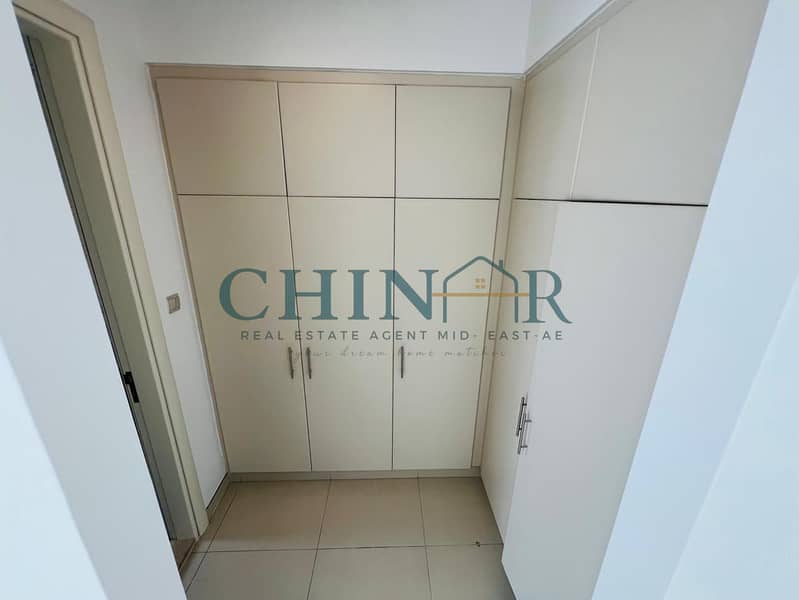 18 923efb02-c1d3-4599-95d9-8707423d2abf. jpg