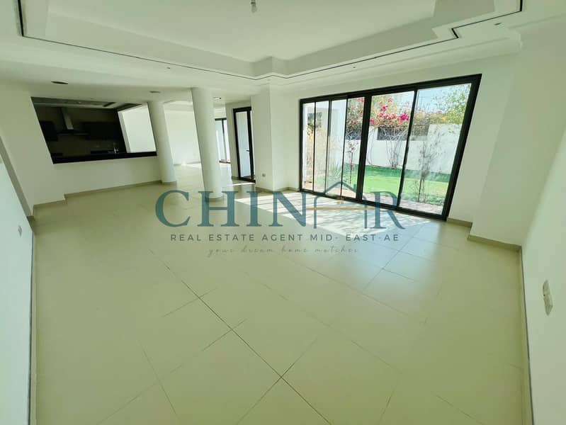 25 eb479ee1-8834-4b04-84cd-e3bafe9c8264. jpg