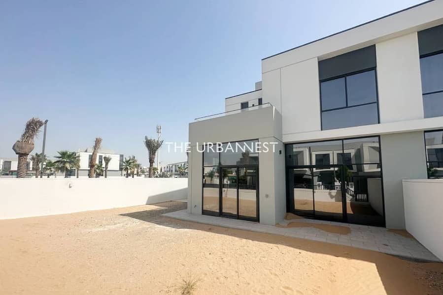 Corner Plot | Close to Entrance and Pavilion Corner Plot | Close to Entrance and Pavilion