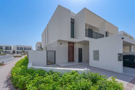4 Bedroom Townhouse for Sale in Town Square, Dubai - 4 Bedroom + Maid | Huge Plot | Brand New