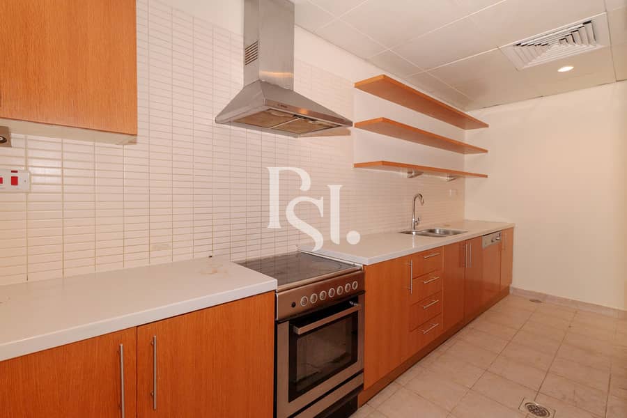 17 hemaim-townhouse-al-raha-garden-abu-dhabi-kitchen (2). JPG