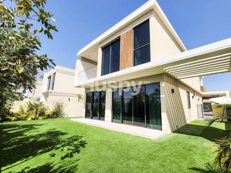 Vacant | Fully Upgraded | Landscaped Vacant | Fully Upgraded | Landscaped