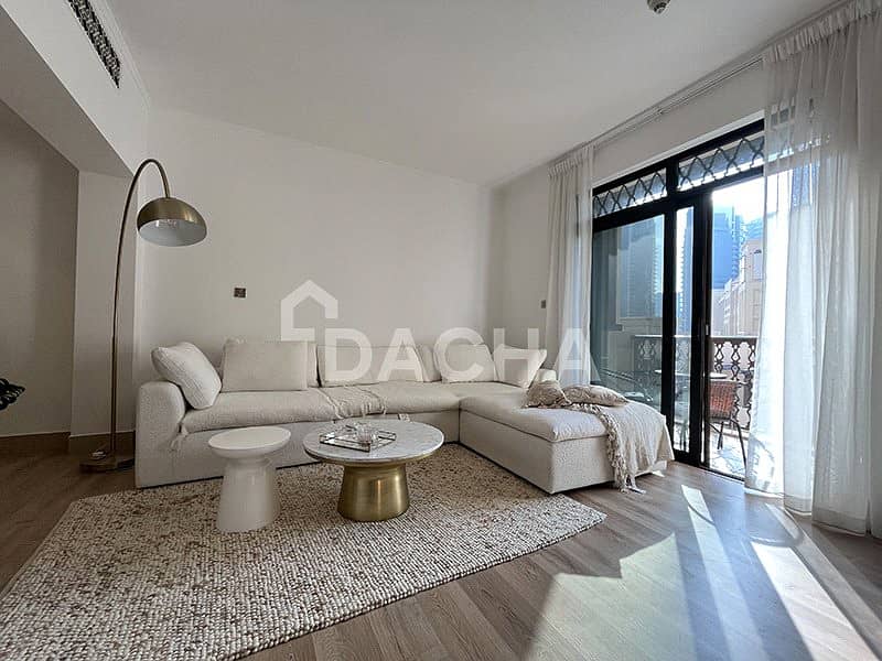 Upgraded | Vacant | Bright Living Space Upgraded | Vacant | Bright Living Space