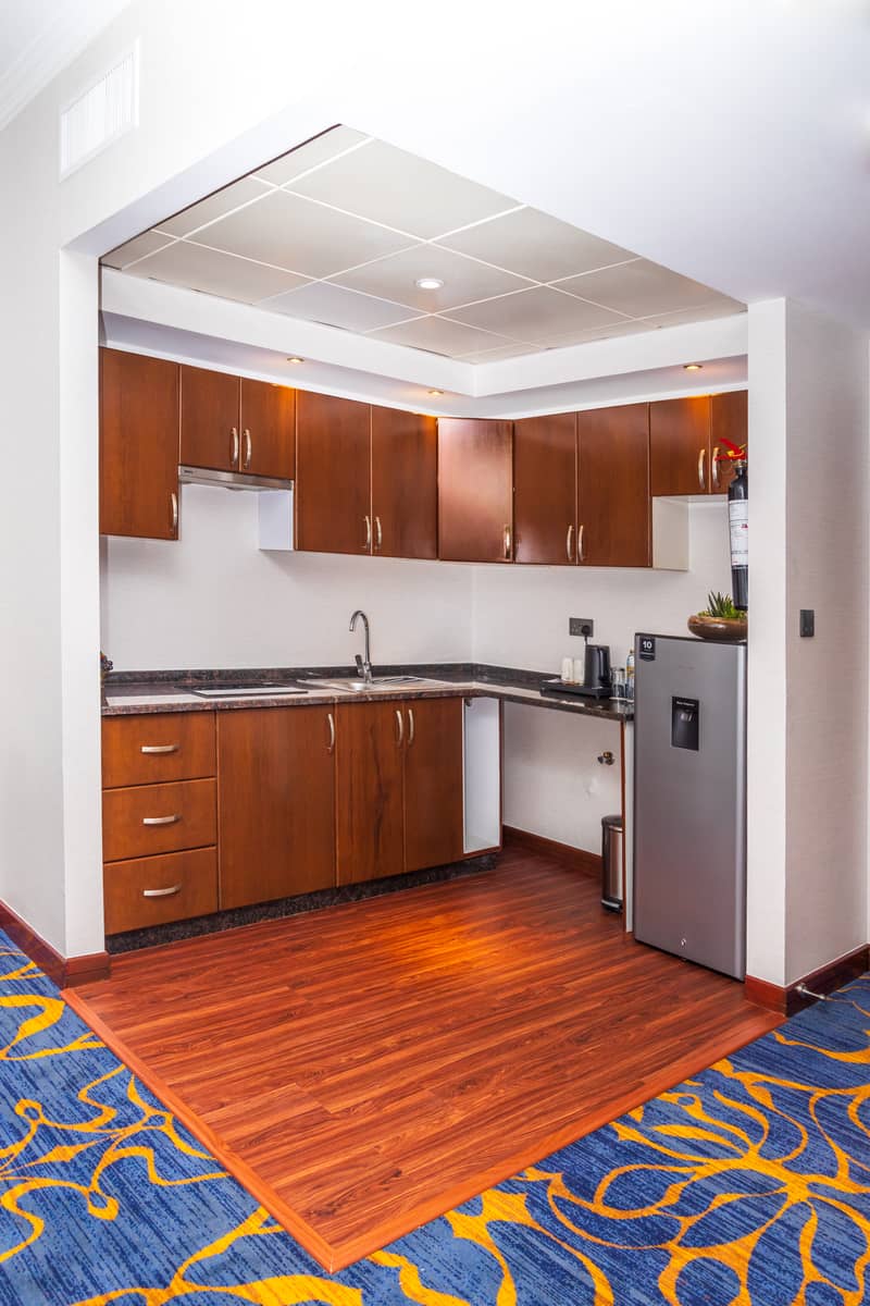 7 Kitchen. jpeg