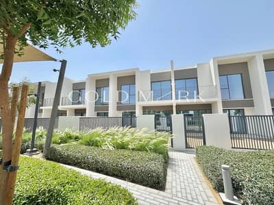 3 Bedroom Villa for Rent in The Valley by Emaar, Dubai - Chiller Free | Close To Pool | Vacant Now