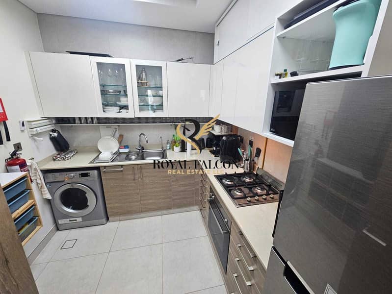 Close Kitchen I Fully Furnished | Luxury's Unit