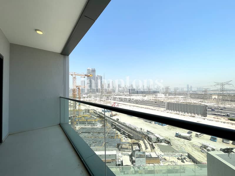 Burj Khalifa Views | Spacious | Fitted Kitchen Burj Khalifa Views | Spacious | Fitted Kitchen