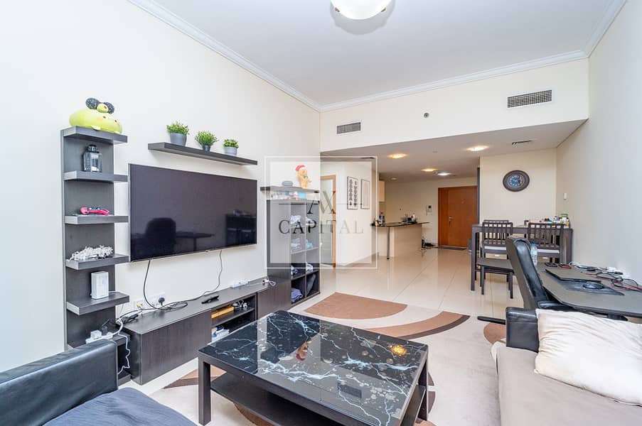 2 Parking Spaces | Furnished | Well Maintained 2 Parking Spaces | Furnished | Well Maintained