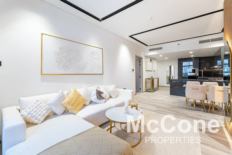 Great Location | Ready to Move | Luxury Furnishing Great Location | Ready to Move | Luxury Furnishing