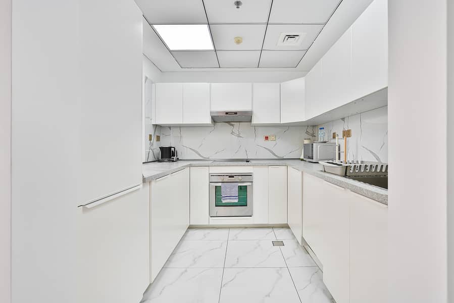 4 Full Kitchen (8). jpeg