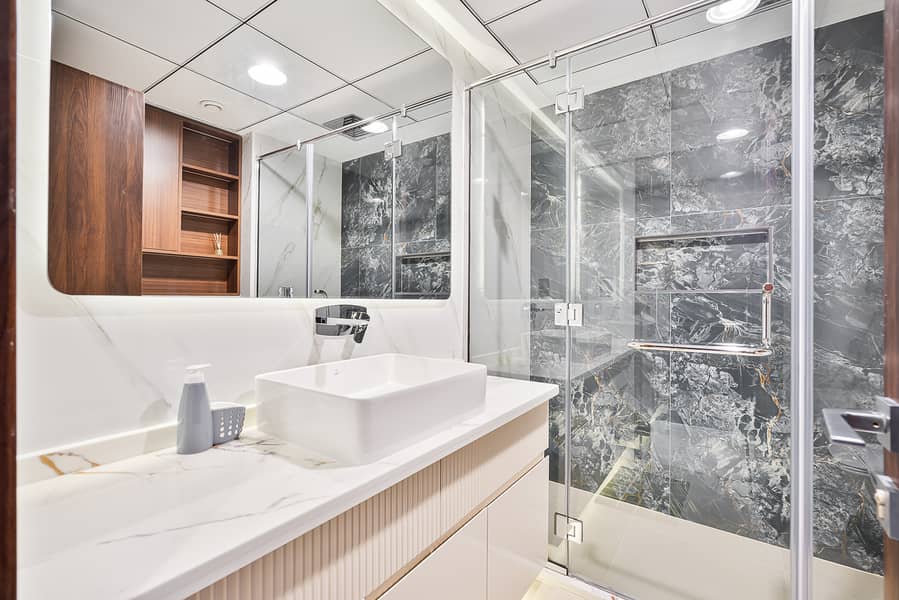 13 Full Bathroom (4). jpeg