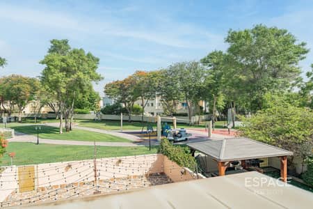 3 Bedroom Villa for Sale in The Springs, Dubai - Backing Pool and Park | Renovated 2M | Vacant on Transfer