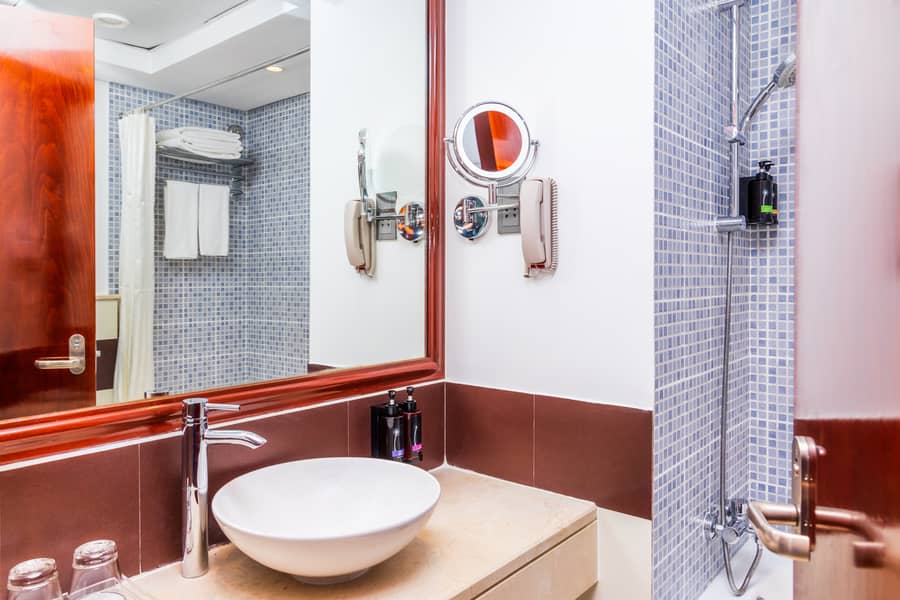 3 Bathroom. jpeg