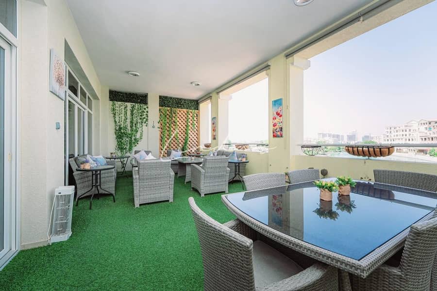 Luxury Lakefront Terrace Living |4BR Upgraded|Rare Luxury Lakefront Terrace Living |4BR Upgraded|Rare