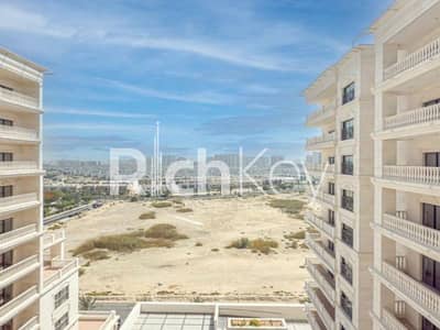 Unfurnished | Facing Pool | Spacious | High Floor